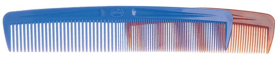 the space in between the teeth of a comb